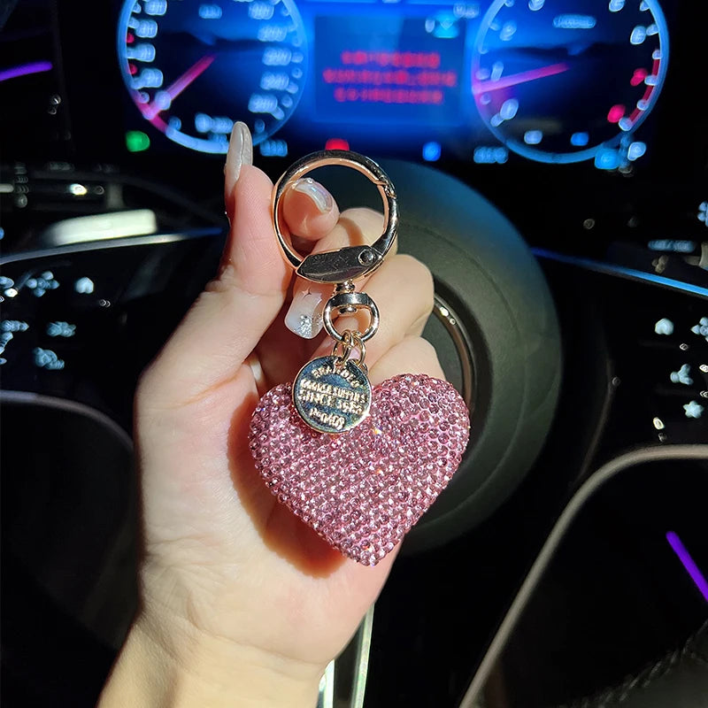 Creative diamond studded heart-shaped keychain, fashionable peach heart car keychain, exquisite bag pendant, decorative gift